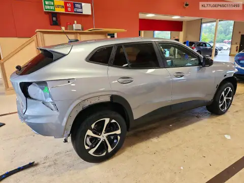 KL77LGEP6SC111493 — 2025 Chevrolet TRAX, фото 3 с аукциона Copart, ПЕРЕДНЯЯ ЧАСТЬ