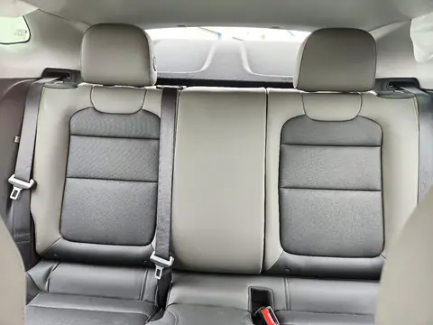 KL77LKEP0SC065047 — 2025 Chevrolet TRAX, გვერდითი ნაწილი, ფოტოები შეკეთებამდე