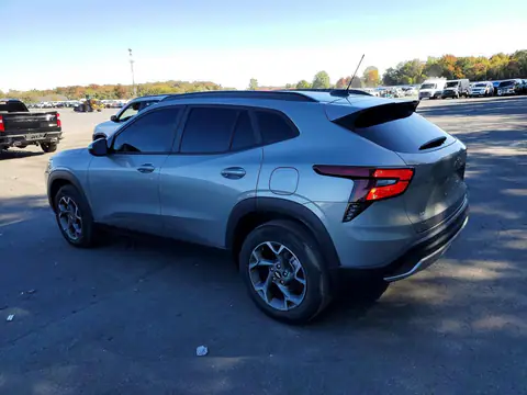 KL77LHEP3SC199764 — 2025 Chevrolet TRAX, фото 2 с аукциона Copart, БОКОВАЯ ЧАСТЬ