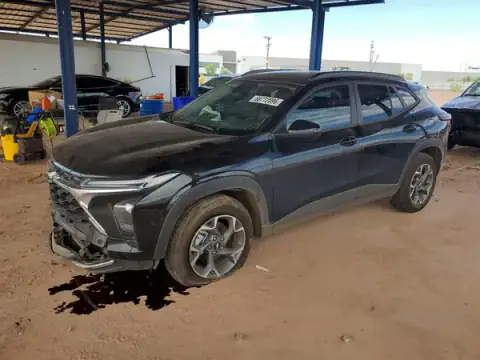 KL77LHEP0TC181854 — 2026 Chevrolet TRAX, Front end (Front End), before-repair photos