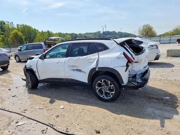 KL77LHEP9TC104643 — 2026 Chevrolet TRAX, zdjęcie 2 z Copart, Bok