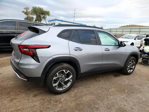 KL77LHEP2TC153120 — 2026 Chevrolet TRAX, photo 3 from Copart 15.10.2026, Side