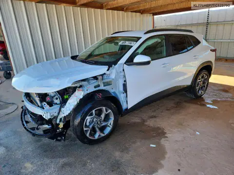 KL77LHEP7TC123790 Chevrolet TRAX 2026 — daño Parte delantera, foto antes de reparar