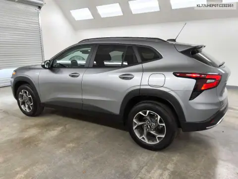 KL77LHEP0TC232351 — 2026 Chevrolet TRAX, photo 2 from Copart 14.10.2026, Side