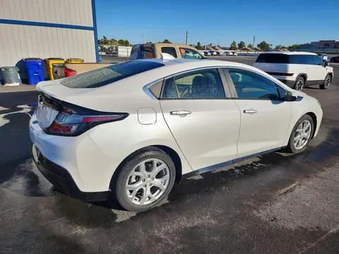 1G1RB6S56HU180403 — 2017 Chevrolet Volt, photo 3 from Copart 14.10.2026, Minor dents and scratches