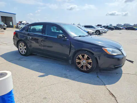 2011 CHRYSLER 200 VIN 1C3BC1FG4BN615977 фото 4