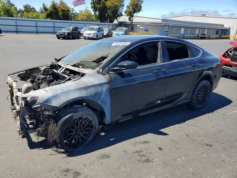 1C3CCCAB7FN684017 — 2015 Chrysler 200, Вандализм (Vandalism), фото до ремонта