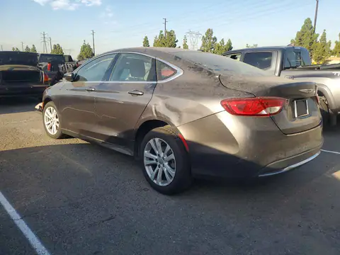 1C3CCCABXFN747417 — 2015 Chrysler 200, zdjęcie 2 z Copart 15.10.2026, Przód