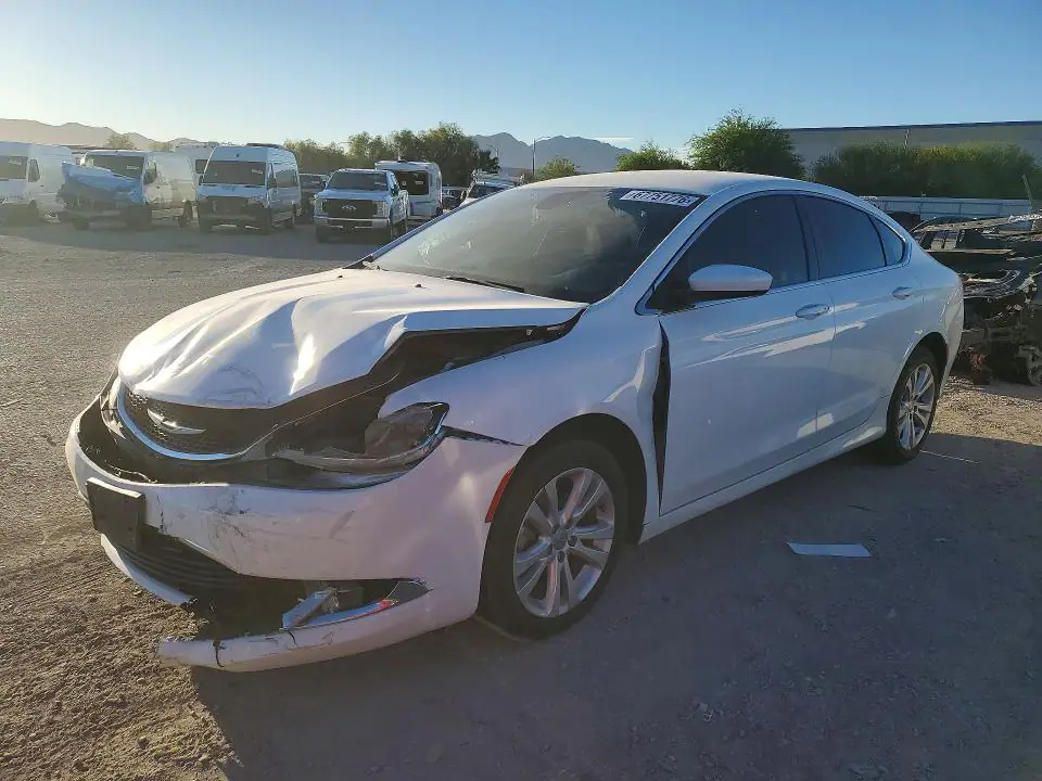 1C3CCCAB2FN753776 Chrysler 200 2015 — повреждение Передняя часть, фото до ремонта