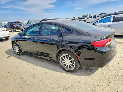 1C3CCCBG2FN758986 — 2015 Chrysler 200, фото 2 с аукциона Copart 22.10.2026, Мелкие вмятины и царапины