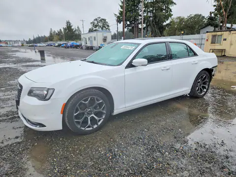 2C3CCABG6HH653464 — 2017 Chrysler 300, Rear end (Rear End), before-repair photos