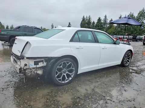 2017 Chrysler 300 VIN 2C3CCABG6HH653464 фото 3