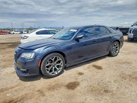 2C3CCABG7JH240457 — 2018 Chrysler 300, Задня частина (Rear End), фото до ремонту