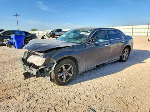 2C3CCAEG6JH123030 — 2018 Chrysler 300, Front end (Front End), before-repair photos