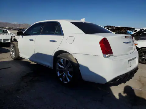 2018 Chrysler 300 VIN 2C3CCAEG3JH159824 фото 2