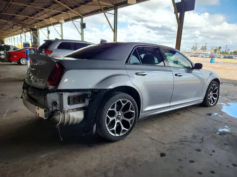 2018 Chrysler 300 VIN 2C3CCABG2JH223288 фото 3