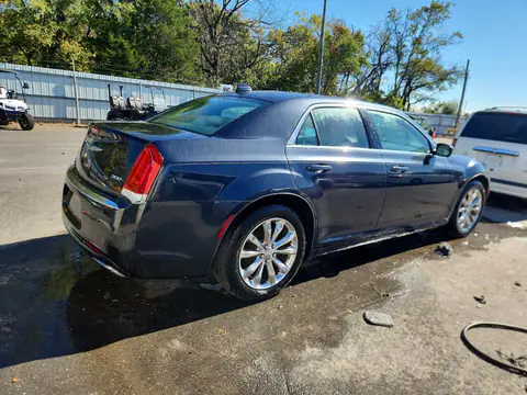 2C3CCARG7JH286098 — 2018 Chrysler 300, фото 3 з Copart, Підтоплення