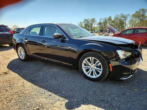 2C3CCAAG1JH250189 — 2018 Chrysler 300, photo 4 from Copart, Front end