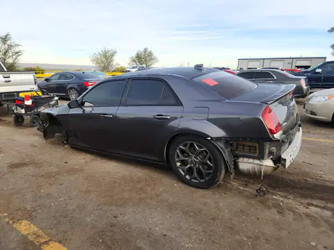 2C3CCAGG8JH267241 — 2018 Chrysler 300, фото 2 з Copart, Передня частина