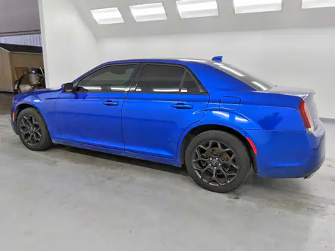 2C3CCAGGXKH536826 — 2019 Chrysler 300, photo 2 from Copart 06.10.2026, Mechanical damage