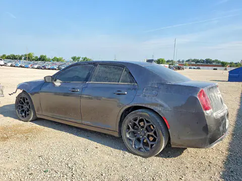 2C3CCAAG8KH679332 — 2019 Chrysler 300, photo 2 from Copart 21.10.2026, Front end