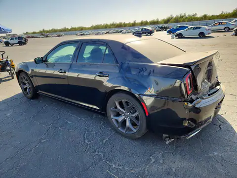 2C3CCAAGXLH212687 — 2020 Chrysler 300, foto 2 de Copart 26.10.2026, Parte delantera