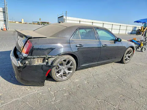 2C3CCAAGXLH212687 — 2020 Chrysler 300, foto 3 de Copart 26.10.2026, Parte delantera