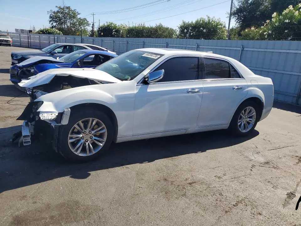 2C3CCAEG2GH298402 Chrysler 300C 2016 — повреждение Передняя часть, фото до ремонта