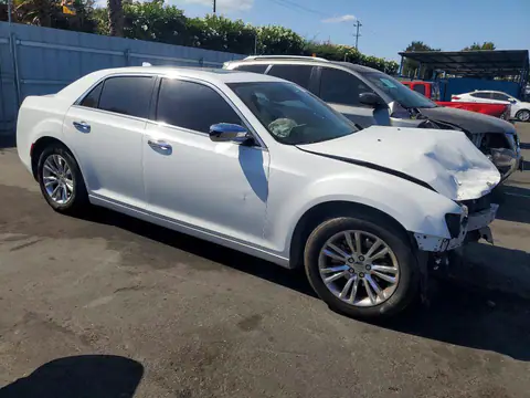 2C3CCAEG2GH298402 — 2016 Chrysler 300C, фото 4 с аукциона Copart 29.09.2026, Передняя часть