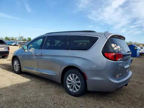 2C4RC1BG2HR770670 — 2017 Chrysler Pacifica, photo 2 from Copart 30.09.2026, Rear end
