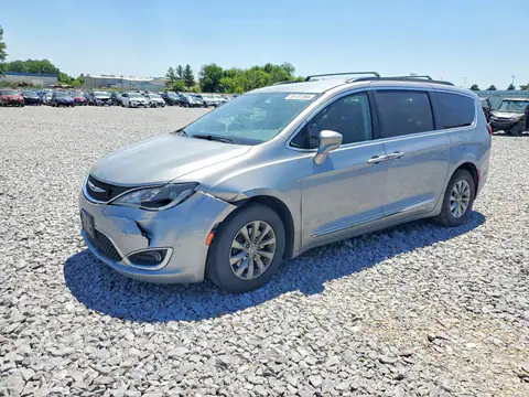 2C4RC1BG3HR540605 — 2017 Chrysler Pacifica, Front end (Front End), before-repair photos