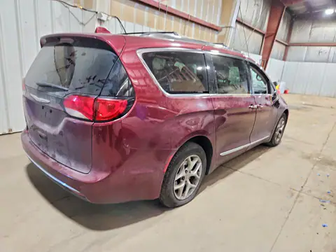 2C4RC1EG9HR757605 — 2017 Chrysler Pacifica, фото 3 с аукциона Copart 29.09.2026, Передняя часть