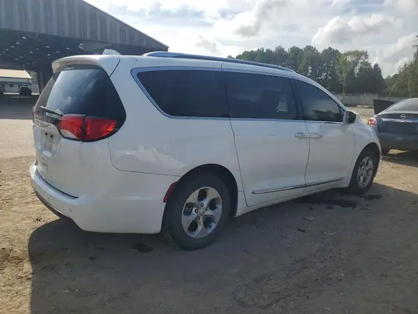 2C4RC1EG4HR515627 — 2017 Chrysler Pacifica, photo 3 from Copart, Side