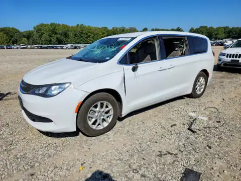 2C4RC1CG0HR502800 — 2017 Chrysler Pacifica, Przód (Front End), zdjęć przed naprawą