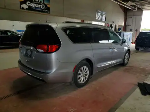 2C4RC1BG6HR705174 — 2017 Chrysler Pacifica, zdjęcie 3 z Copart 28.09.2026, Bok