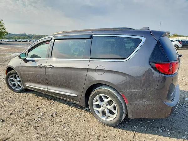 2C4RC1BG6HR676341 — 2017 Chrysler Pacifica, photo 2 from Copart, Undercarriage damage