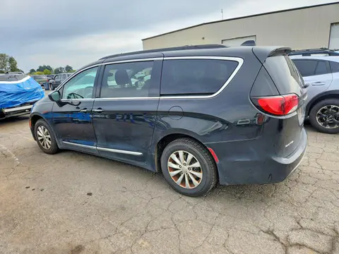 2017 Chrysler Pacifica VIN 2C4RC1BG8HR591095 фото 2