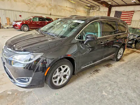 2C4RC1EG5HR729493 — 2017 Chrysler Pacifica, Front end (Front End), before-repair photos