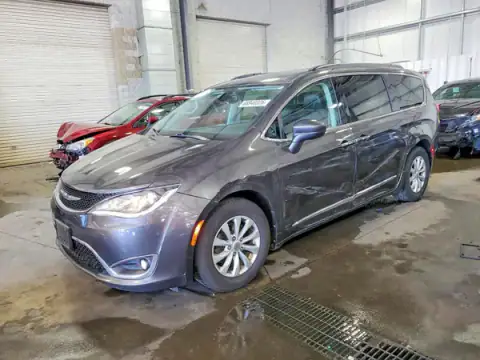 2C4RC1BG4HR638381 — 2017 Chrysler Pacifica, Бокова частина (Side), фото до ремонту