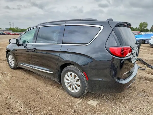 2C4RC1BG2HR854732 — 2017 Chrysler Pacifica, zdjęcie 2 z Copart 13.10.2026, Przód