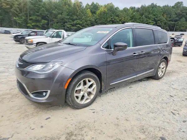 2C4RC1EG9HR684025 Chrysler Pacifica 2017 — uszkodzenie Bok, zdjęcie przed naprawą