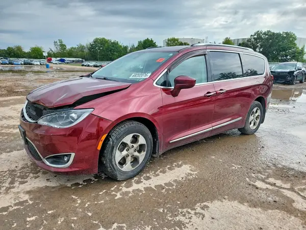 2C4RC1EG0HR543229 Chrysler Pacifica 2017 — Front end damage, before-repair photo
