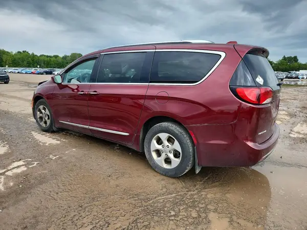 2C4RC1EG0HR543229 — 2017 Chrysler Pacifica, photo 2 from Copart, Front end