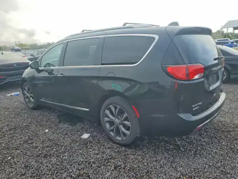 2C4RC1GG1HR550915 — 2017 Chrysler Pacifica, photo 2 from Copart, Front end