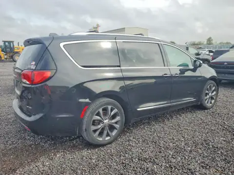 2C4RC1GG1HR550915 — 2017 Chrysler Pacifica, photo 3 from Copart, Front end
