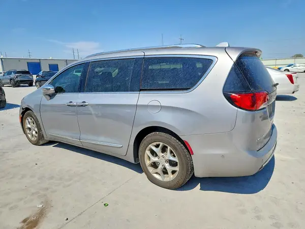 2C4RC1GG1HR521222 — 2017 Chrysler Pacifica, zdjęcie 2 z Copart, Przód