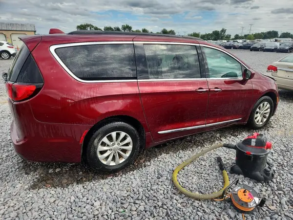 2C4RC1BG1HR592265 — 2017 Chrysler Pacifica, фото 3 з Copart, Передня частина