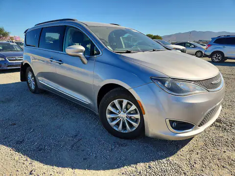 2C4RC1BG3HR733739 — 2017 Chrysler Pacifica, zdjęcie 4 z Copart 23.10.2026, Tył