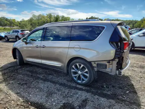 2C4RC1GG4HR777726 — 2017 Chrysler Pacifica, фото 2 з Copart, Задня частина