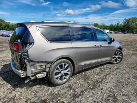 2C4RC1GG4HR777726 — 2017 Chrysler Pacifica, фото 3 з Copart, Задня частина